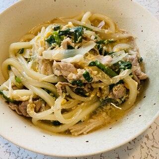 ごま油香る豚たまうどん♪